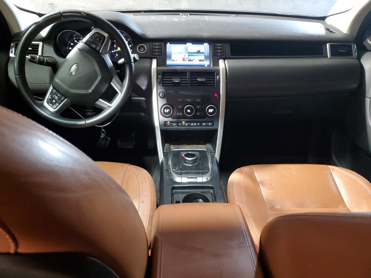2017 Land Rover Discovery - Image 8
