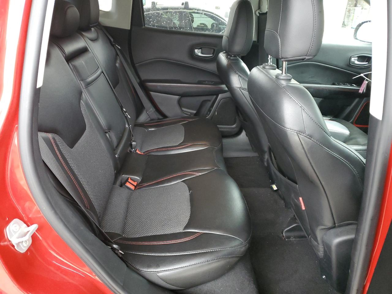 2018 Jeep Compass - Image 10