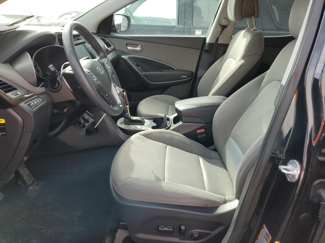 2017 Hyundai Santa Fe - Image 7