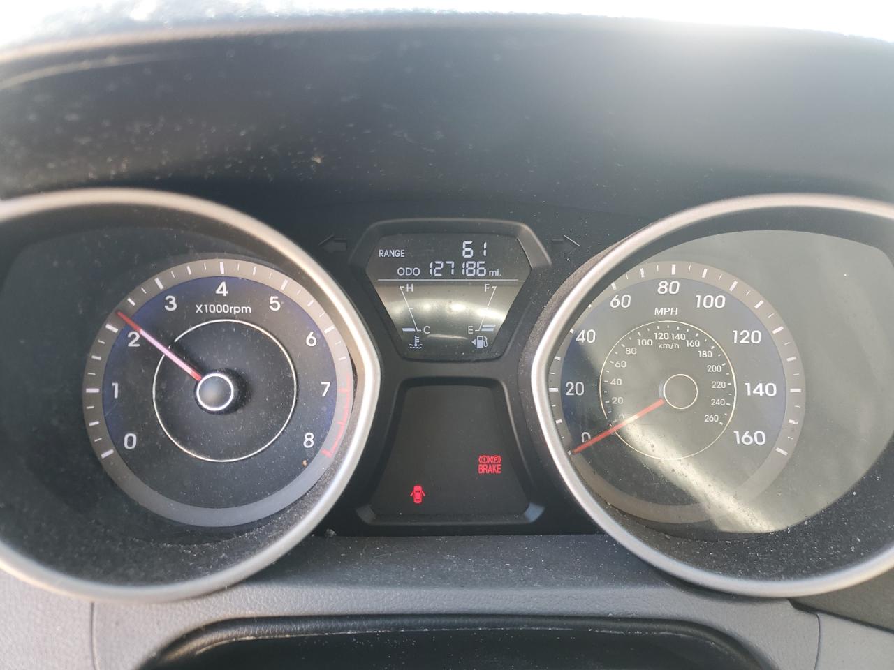 2012 Hyundai Elantra - Image 9