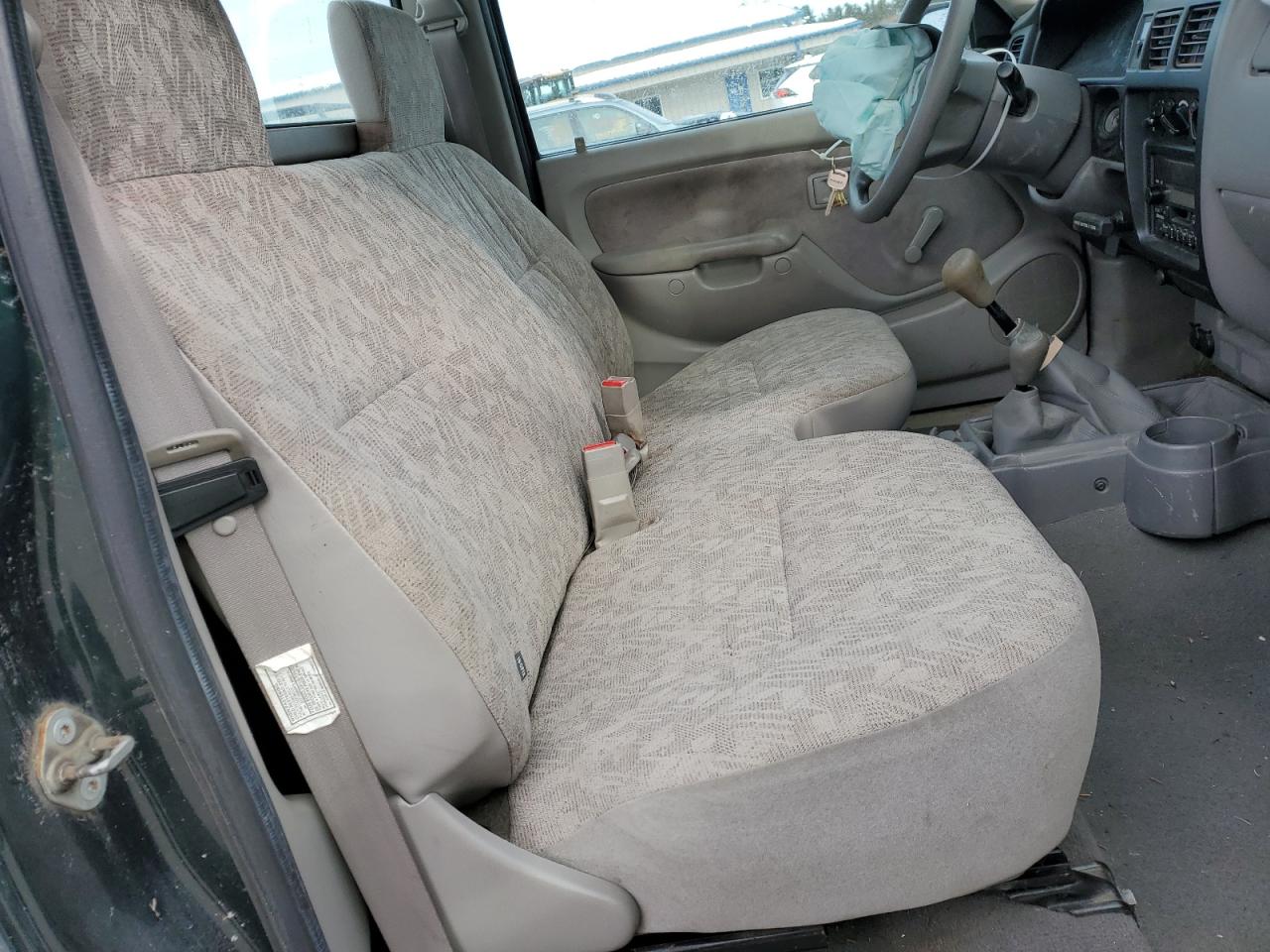 2004 Toyota Tacoma - Image 10