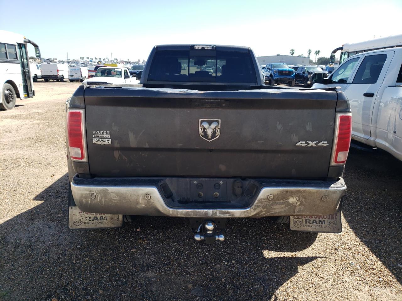 2018 RAM 3500 - Image 6