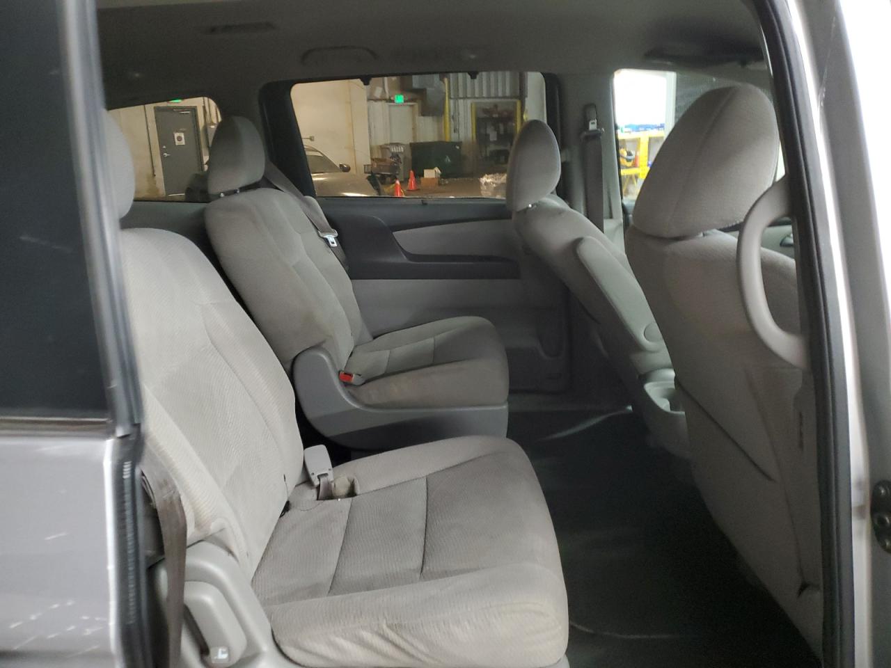 2011 Honda Odyssey - Image 12