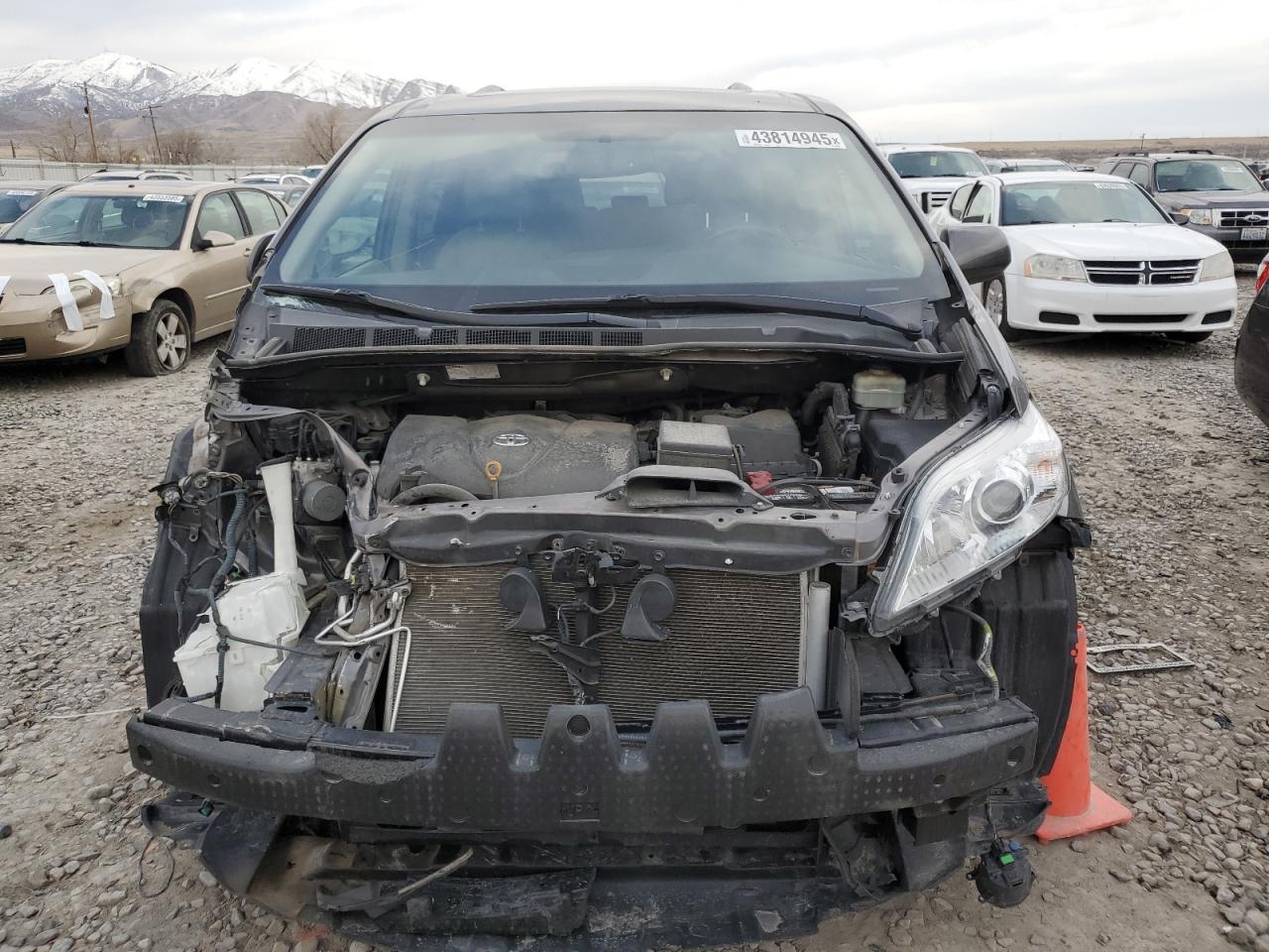 2017 Toyota Sienna - Image 5