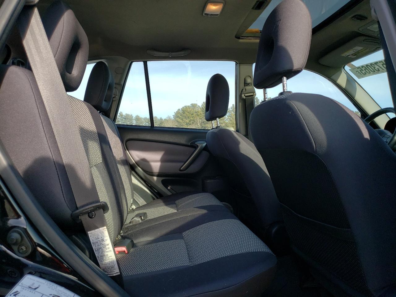 2005 Toyota RAV 4 - Image 11