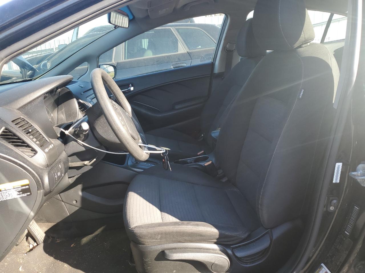 2015 Kia Forte - Image 7