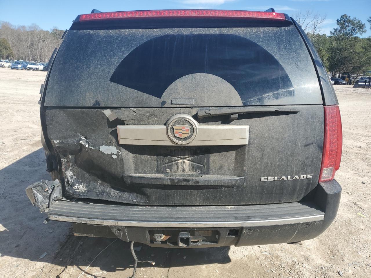 2008 Cadillac Escalade - Image 6