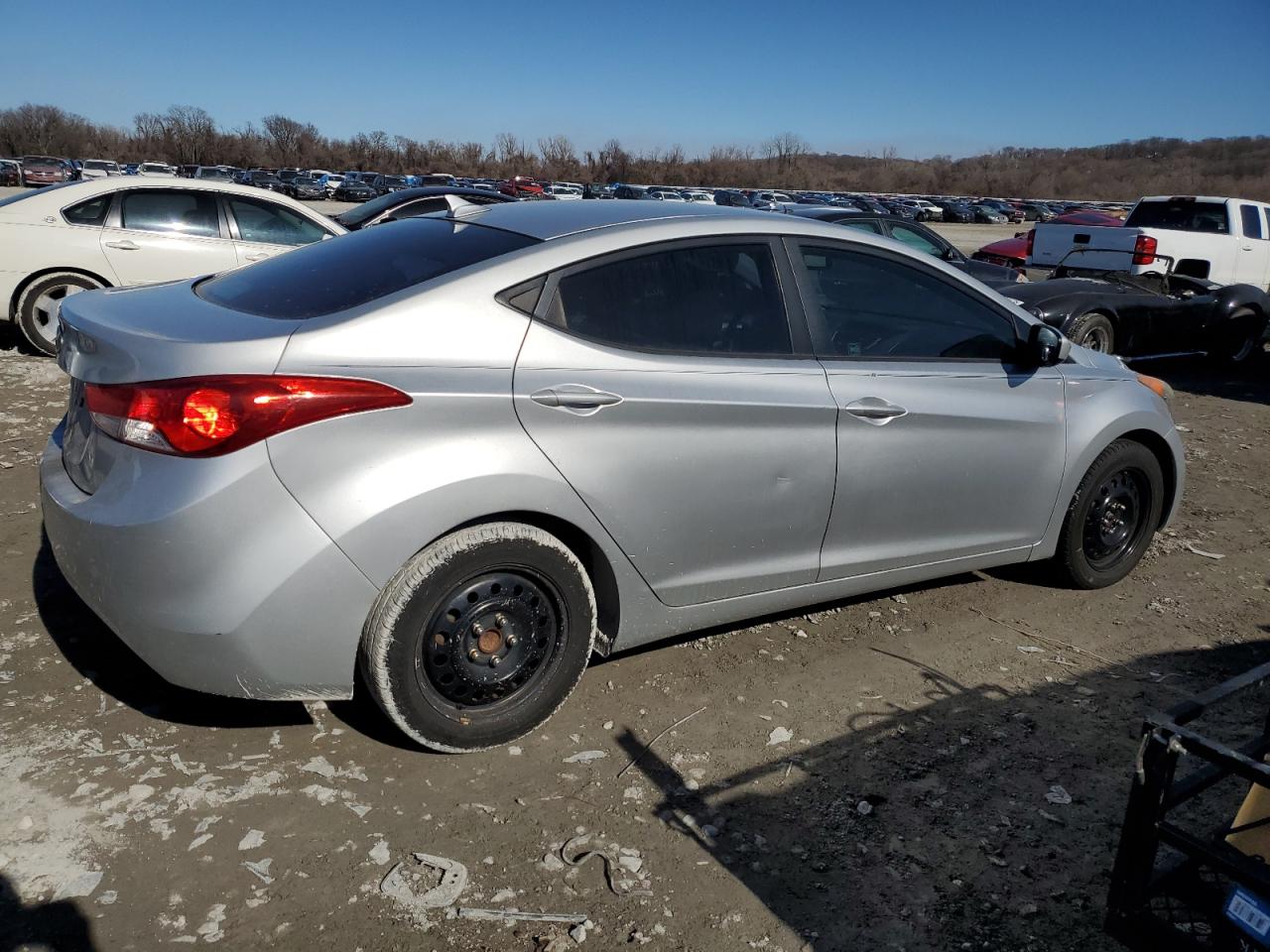 2012 Hyundai Elantra - Image 3