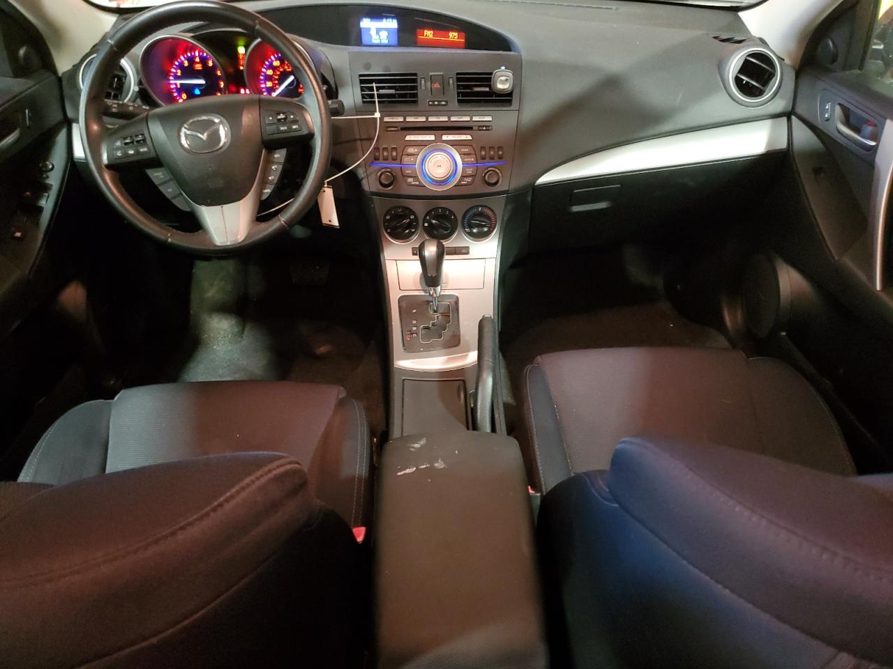 2011 Mazda 3 - Image 8