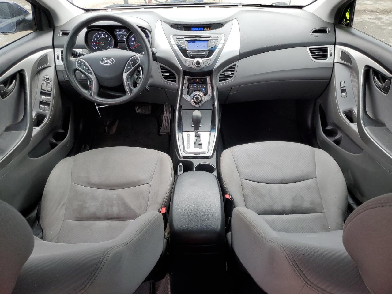 2013 Hyundai Elantra - Image 8