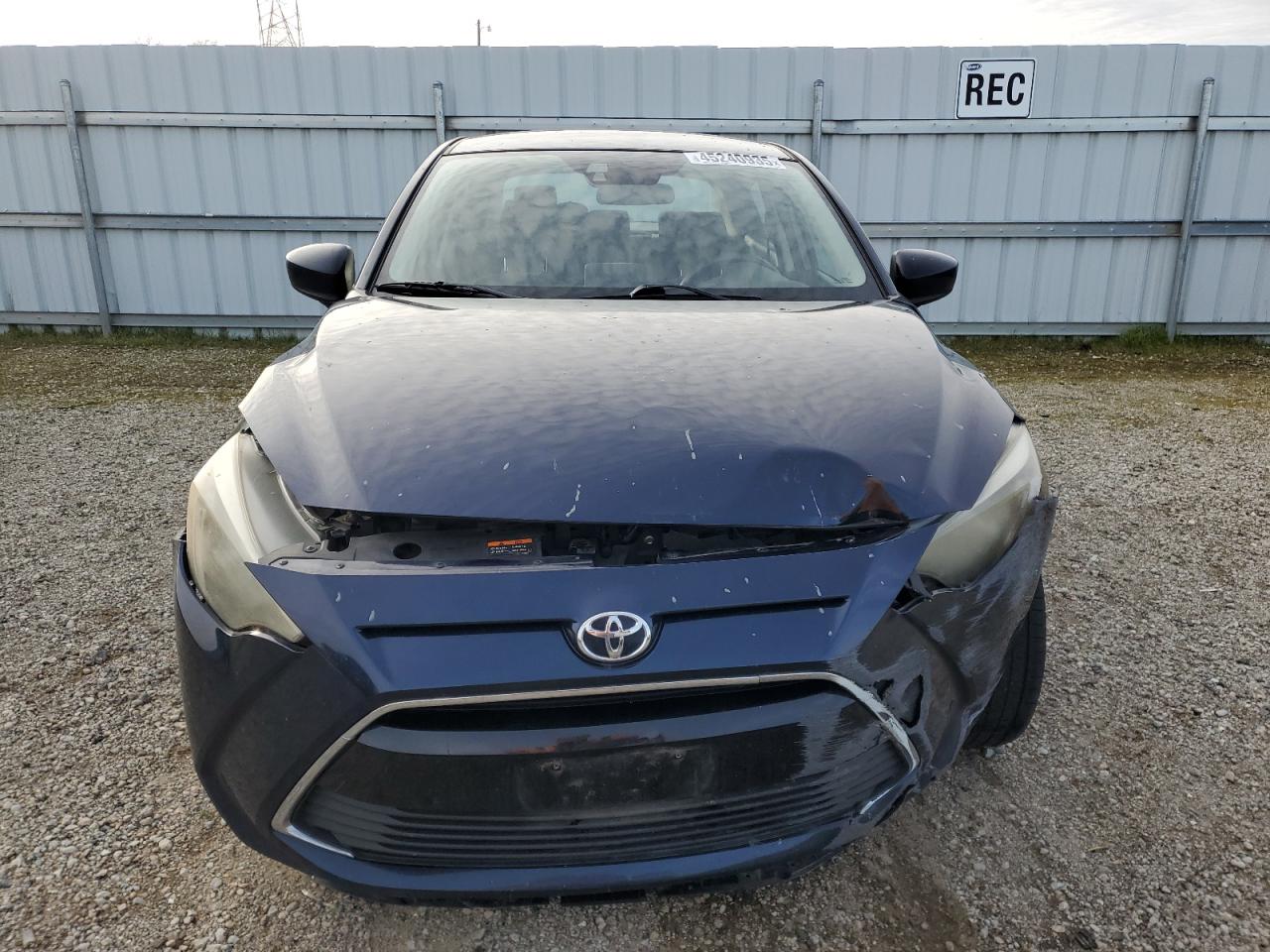 2017 Toyota Yaris - Image 5