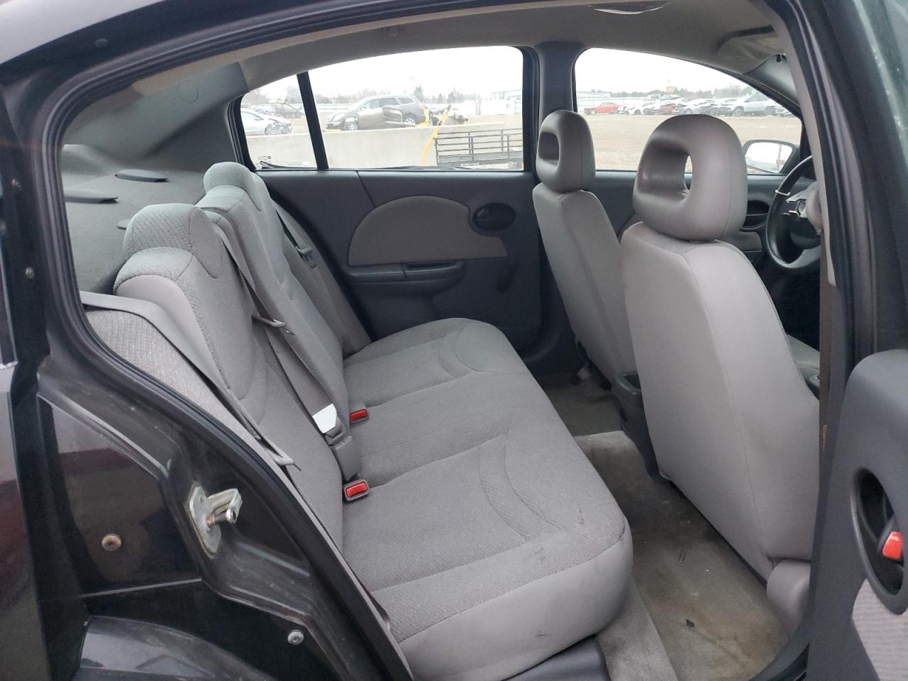 2004 Saturn ION - Image 10