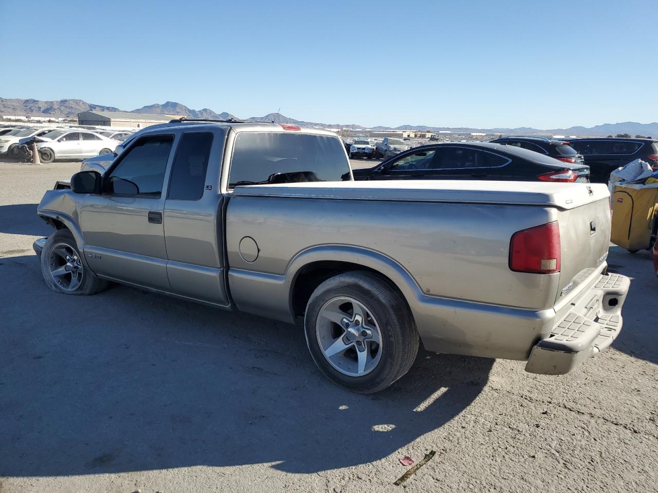 2002 Chevrolet S-10 Pickup - Image 2