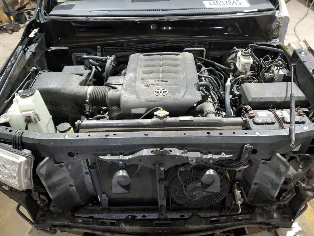 2017 Toyota Sequoia - Image 12