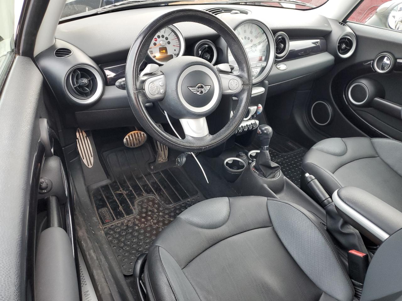2009 MINI Cooper - Image 8