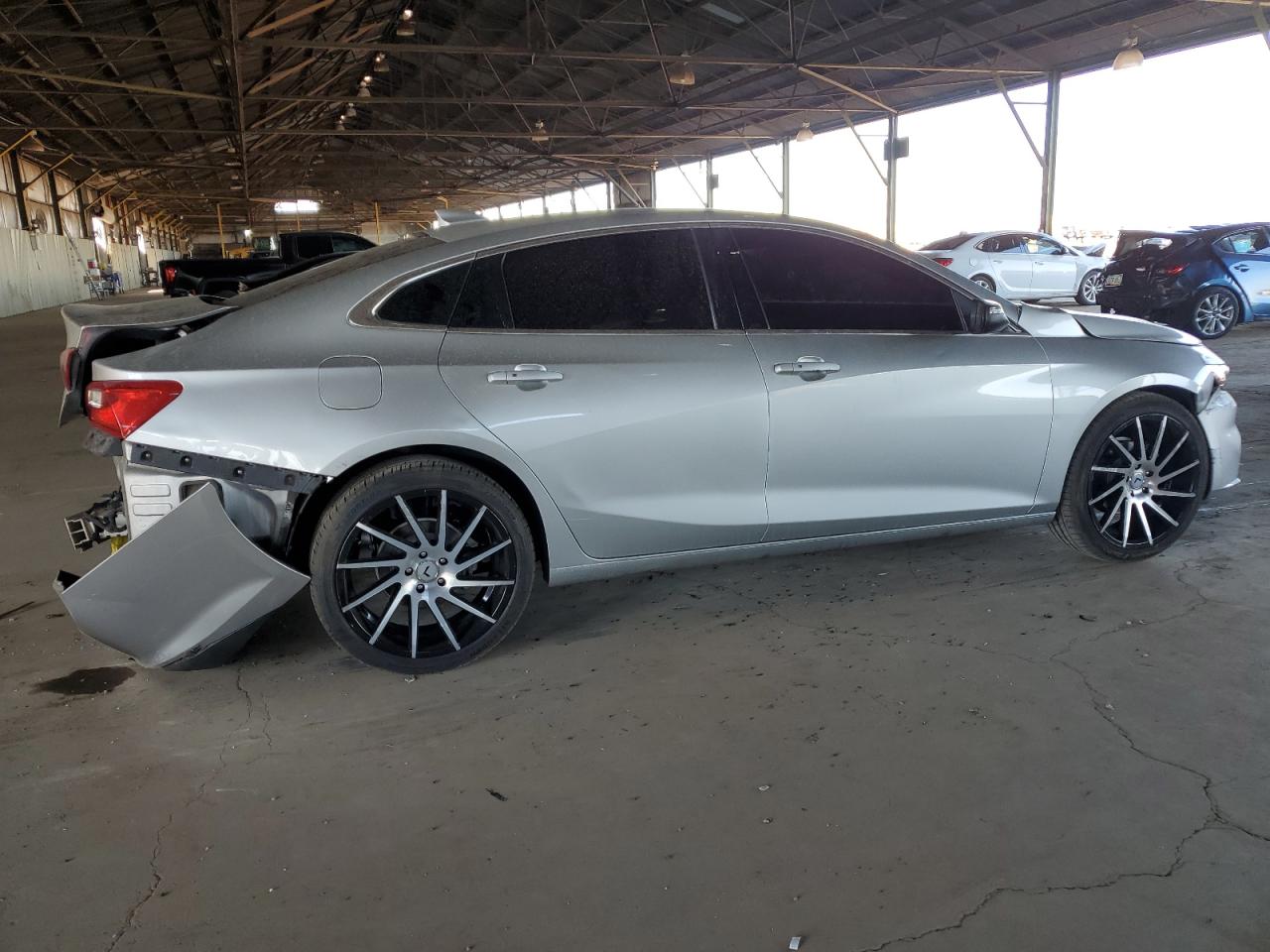 2017 Chevrolet Malibu - Image 3