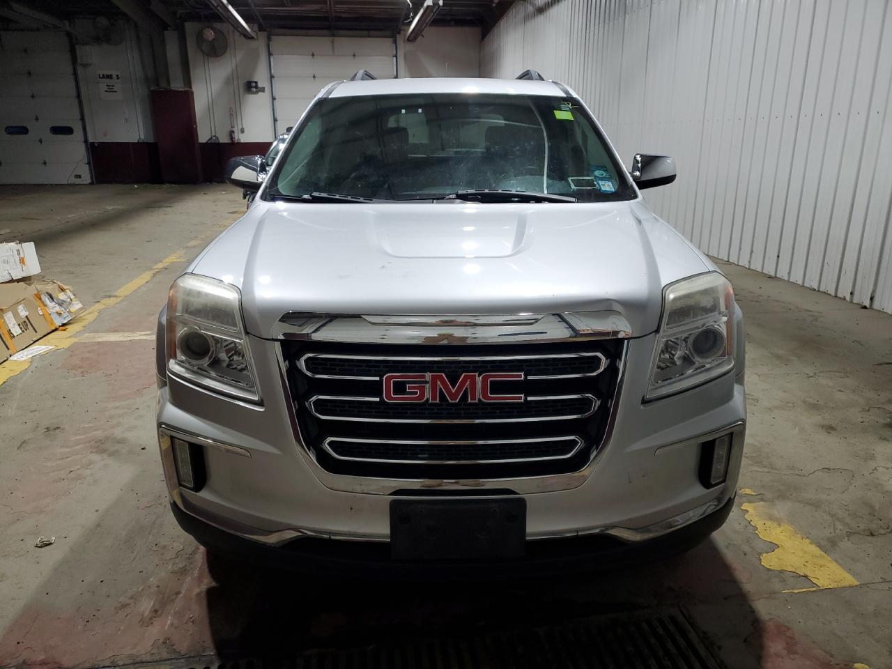 2016 GMC Terrain - Image 5