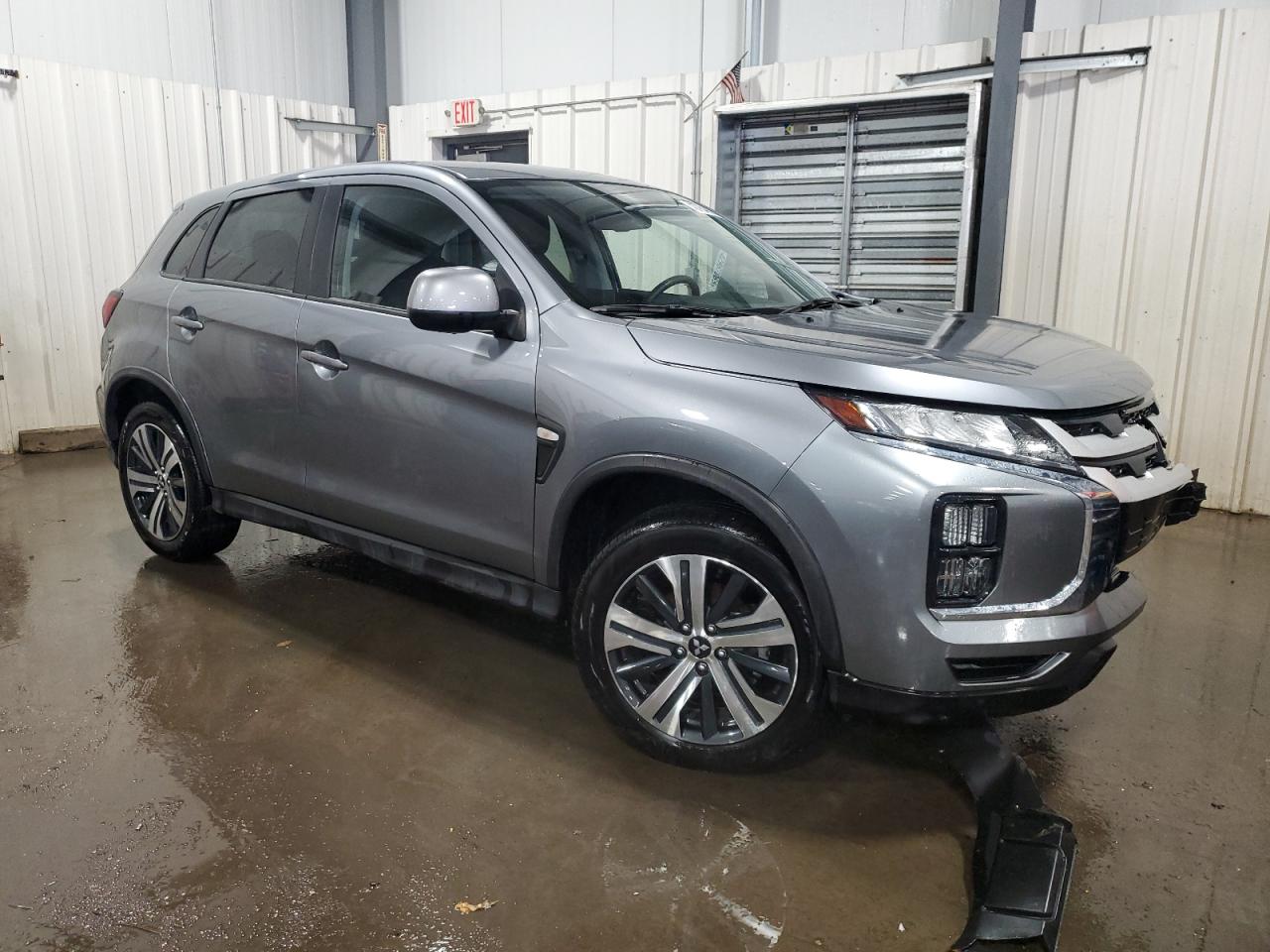 2024 Mitsubishi Outlander - Image 4