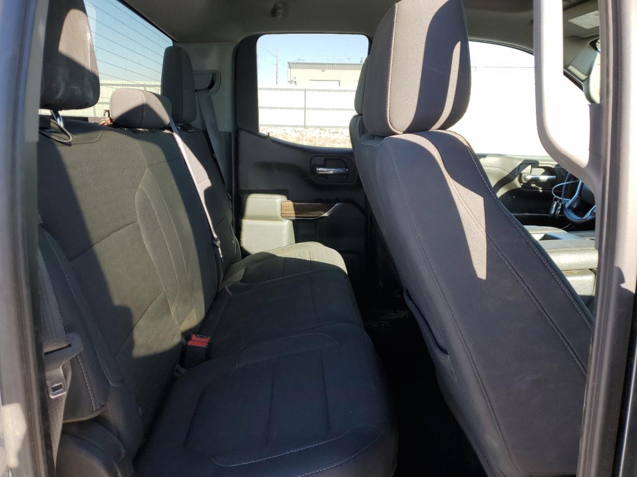 2020 Chevrolet Silverado - Image 10