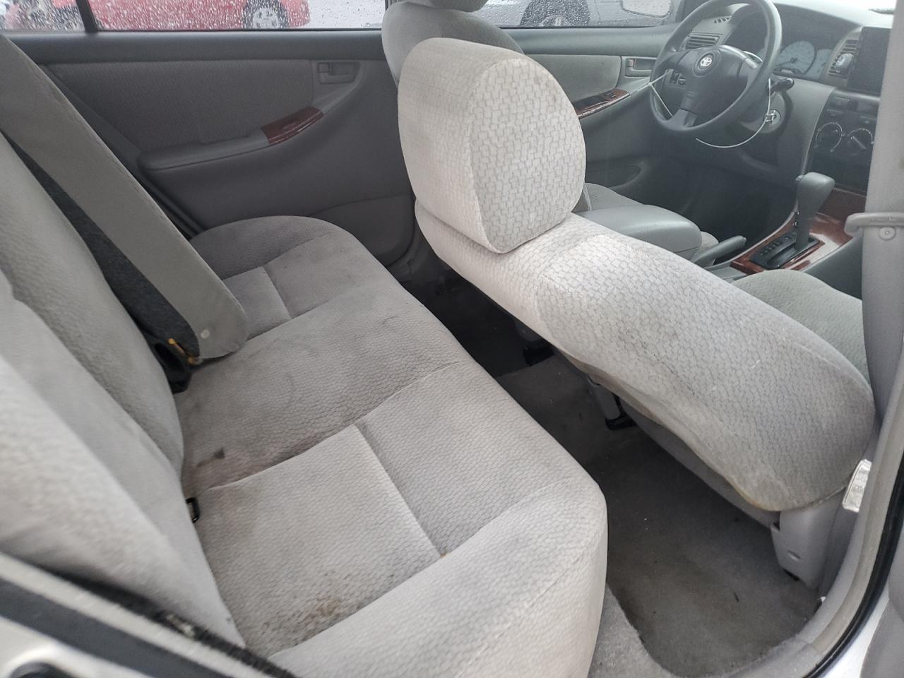 2004 Toyota Corolla - Image 10