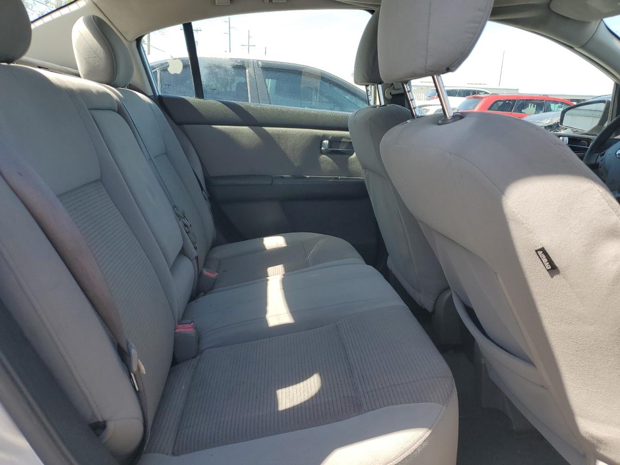 2011 Nissan Sentra - Image 10