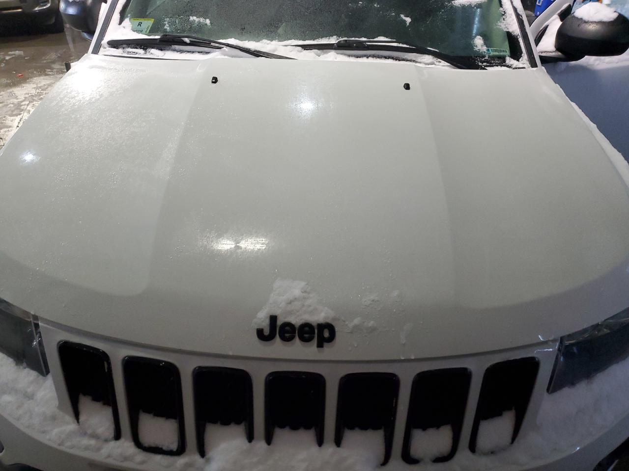 2015 Jeep Compass - Image 12