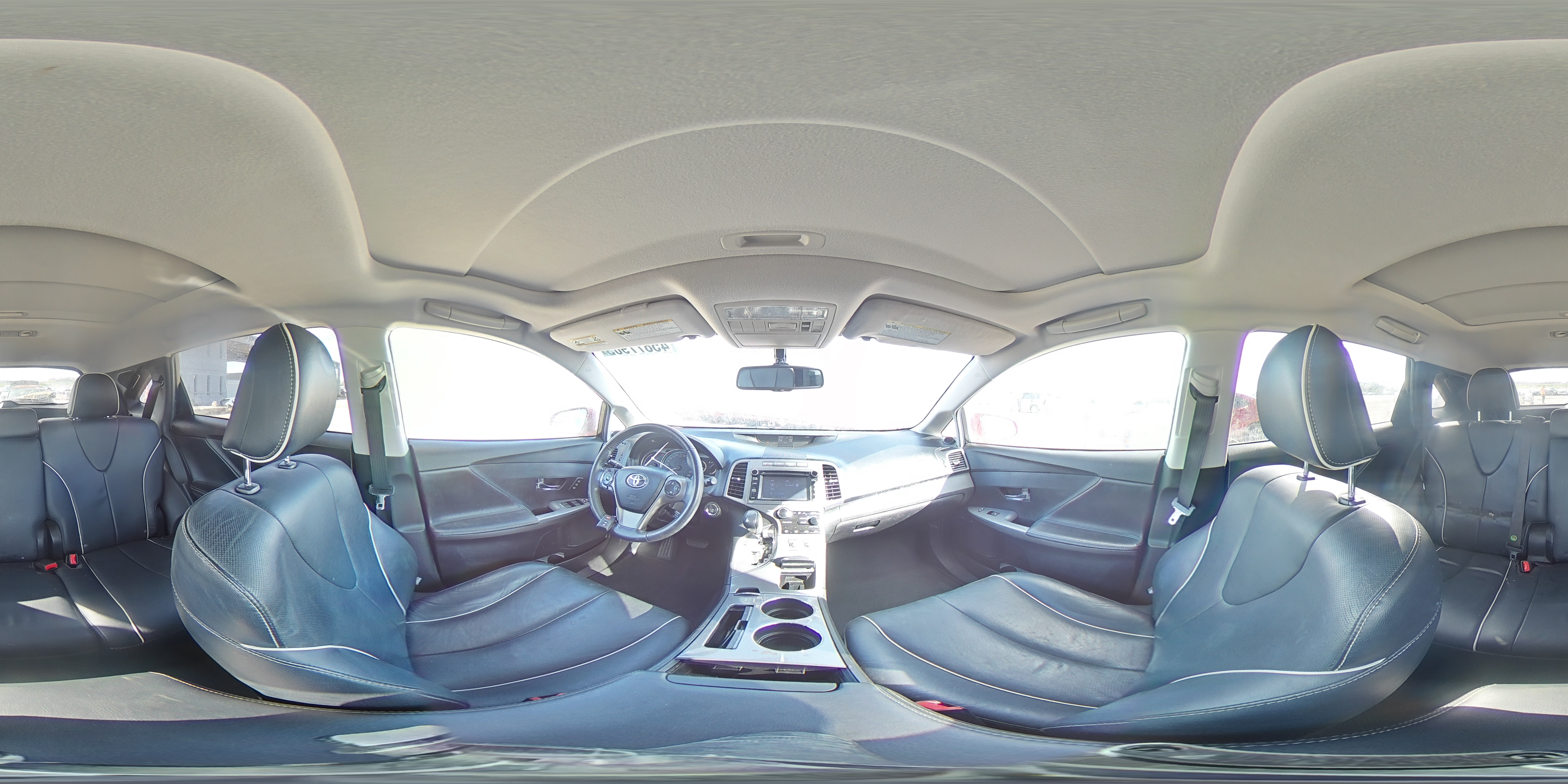 2013 Toyota Venza - Image 14