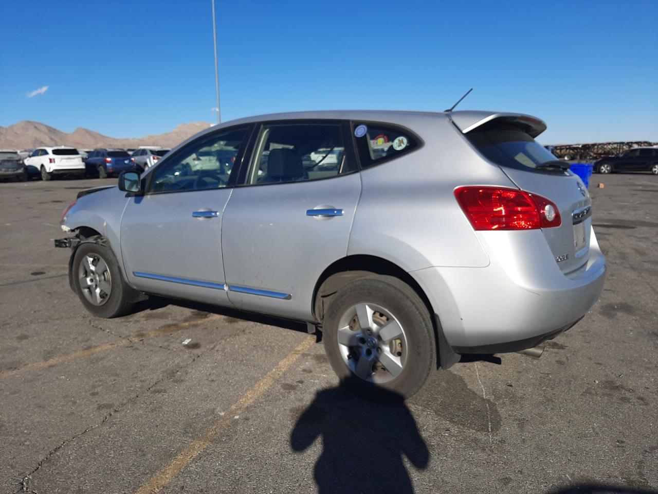 2013 Nissan Rogue - Image 2