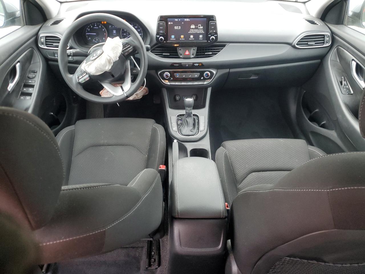 2020 Hyundai Elantra - Image 8
