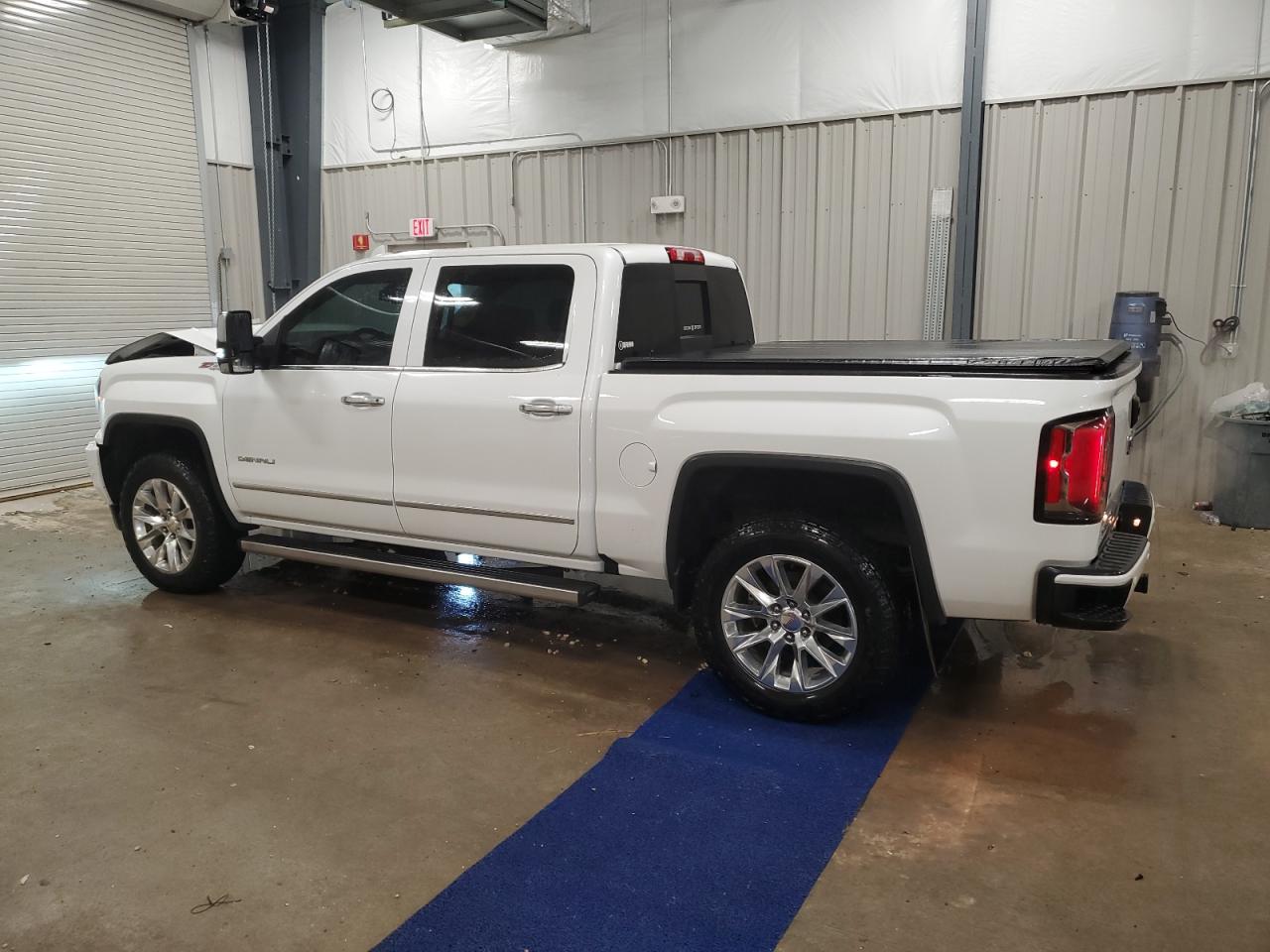 2016 GMC Sierra - Image 2