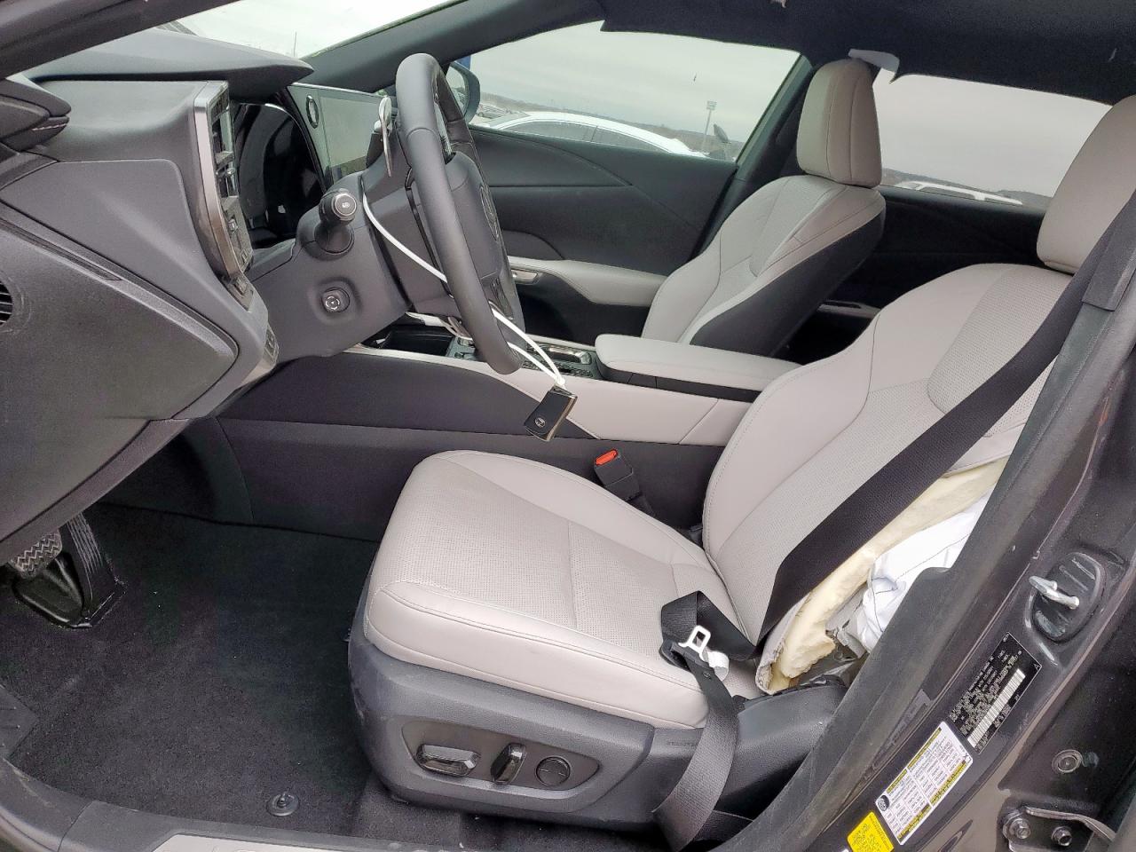 2024 Lexus RX - Image 7