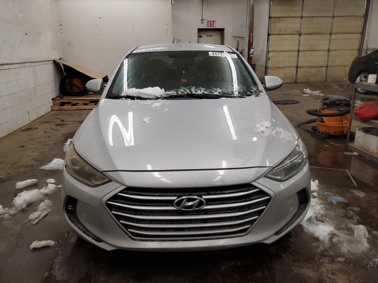2018 Hyundai Elantra - Image 5