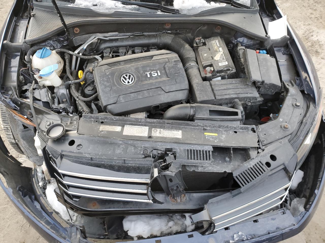 2014 Volkswagen Passat - Image 11