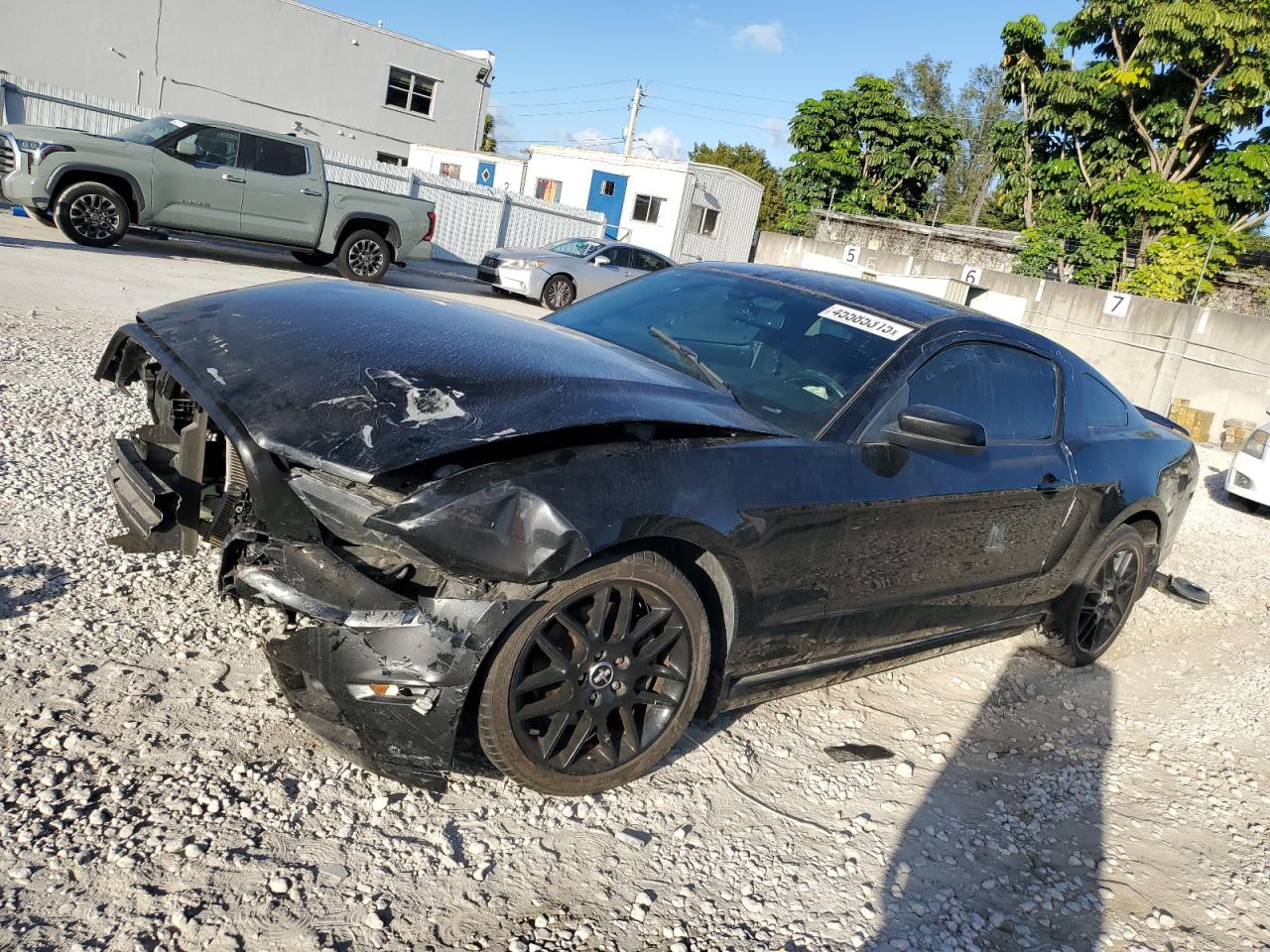 2014 Ford Mustang for Sale in Opa Locka, FL - Front End