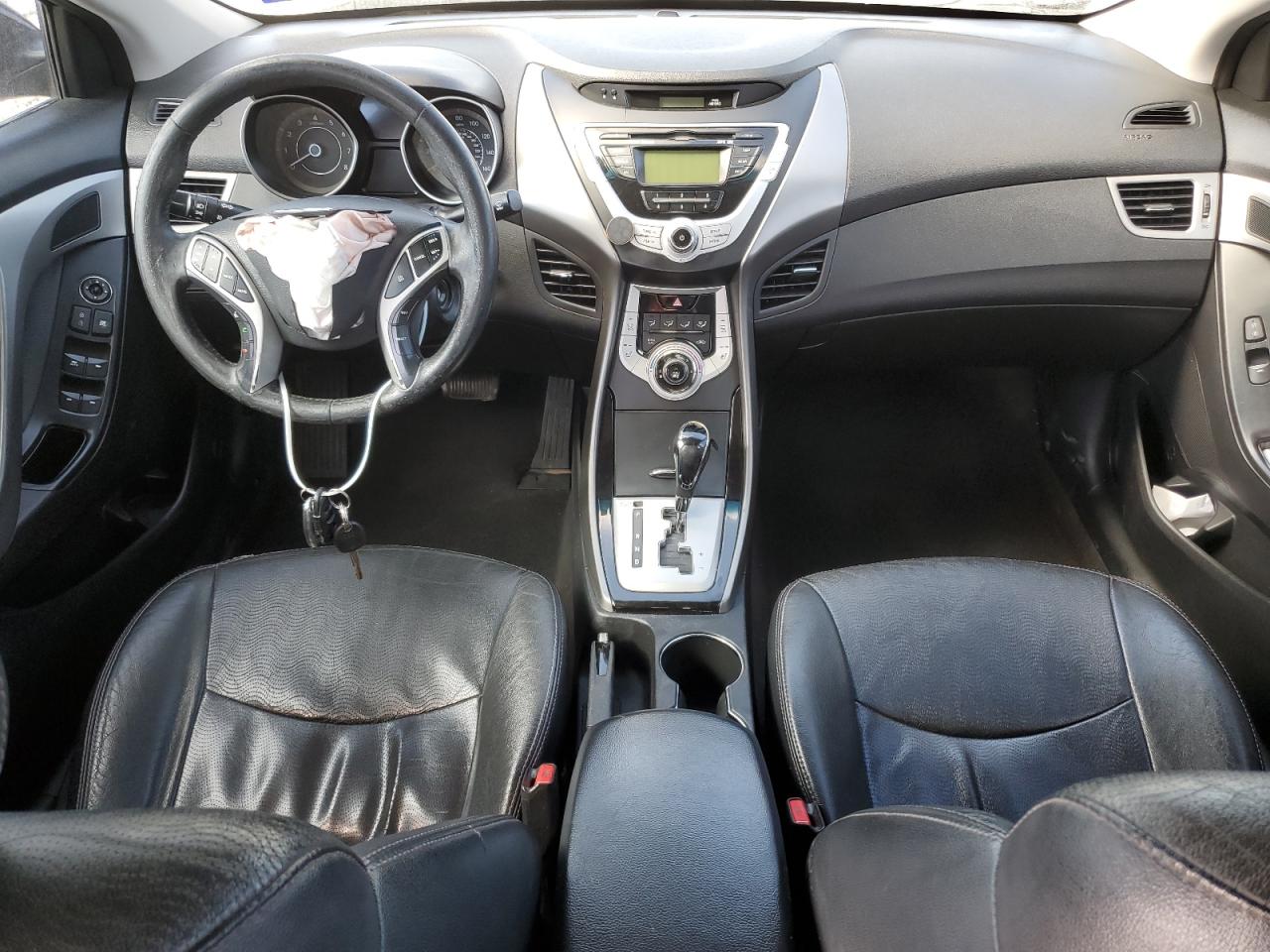 2011 Hyundai Elantra - Image 8
