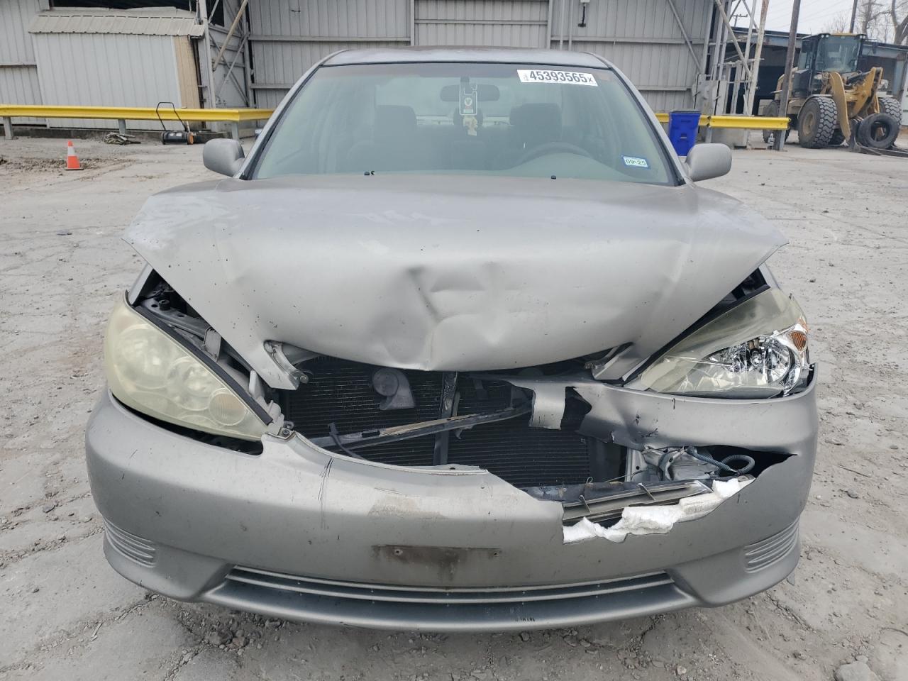 2005 Toyota Camry - Image 13