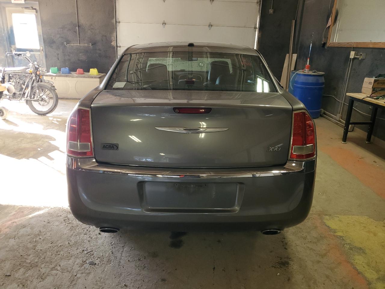 2011 Chrysler 300 - Image 6