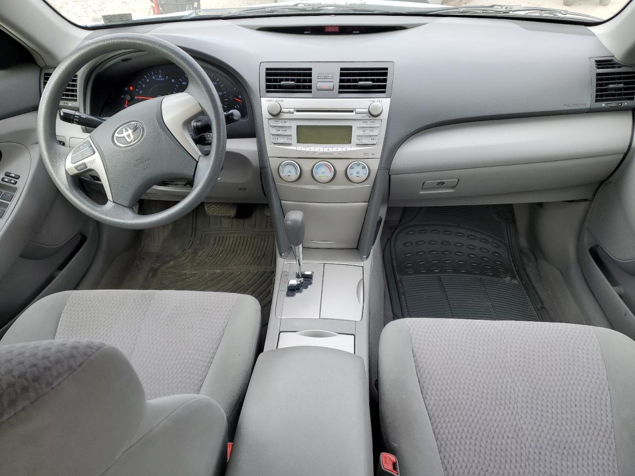 2011 Toyota Camry - Image 8