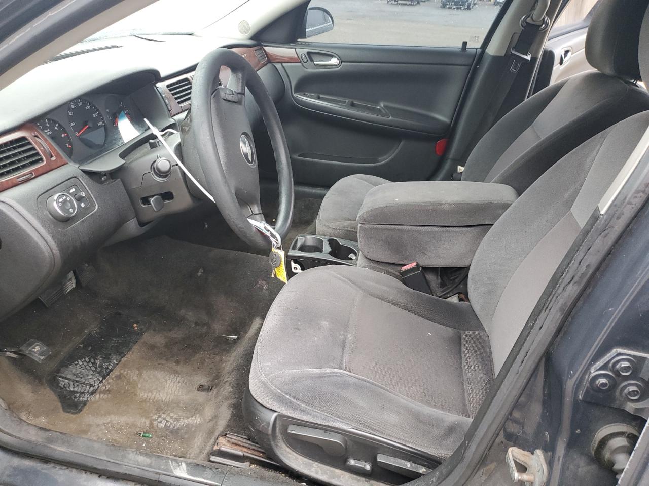 2009 Chevrolet Impala - Image 7