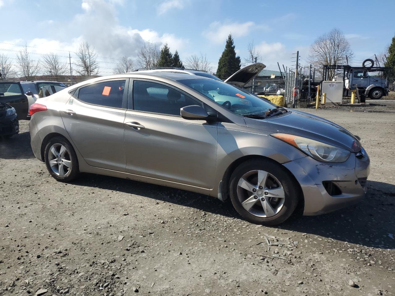 2013 Hyundai Elantra - Image 4
