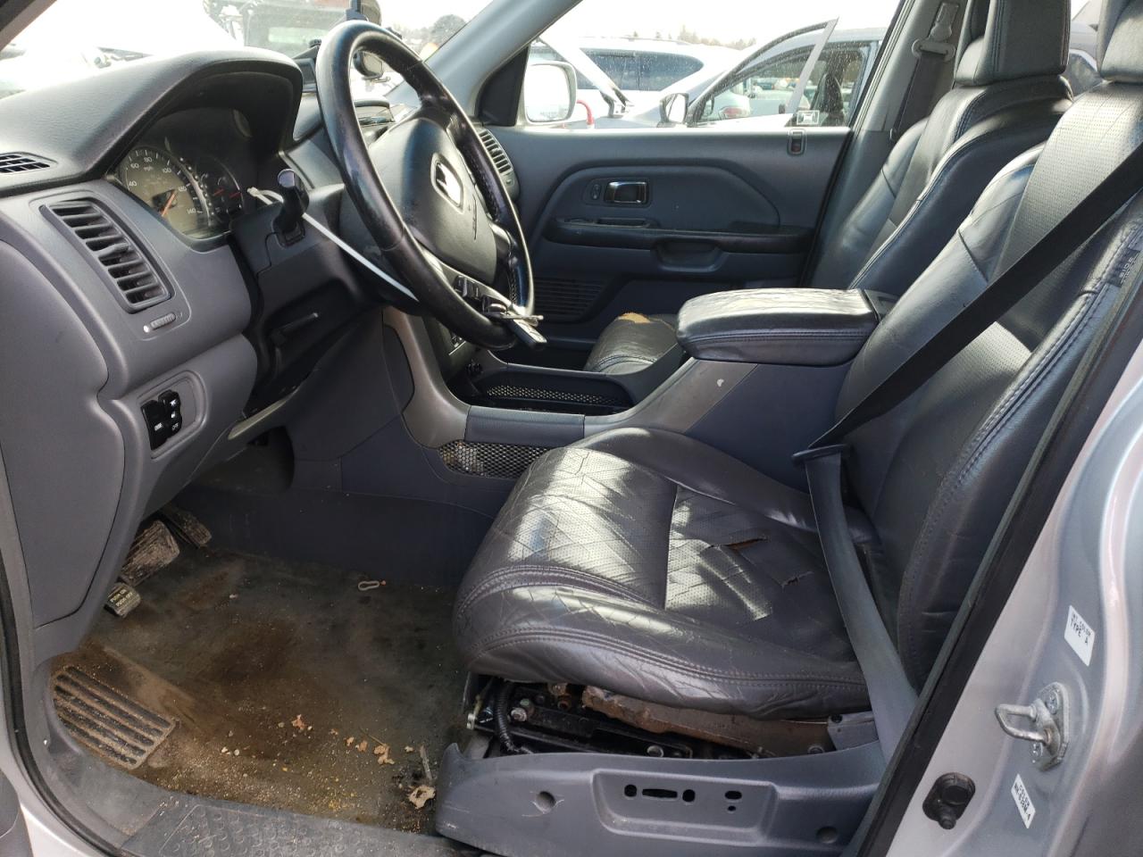 2004 Honda Pilot - Image 7