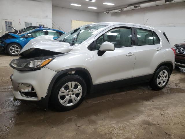  CHEVROLET TRAX 2017 Srebrny