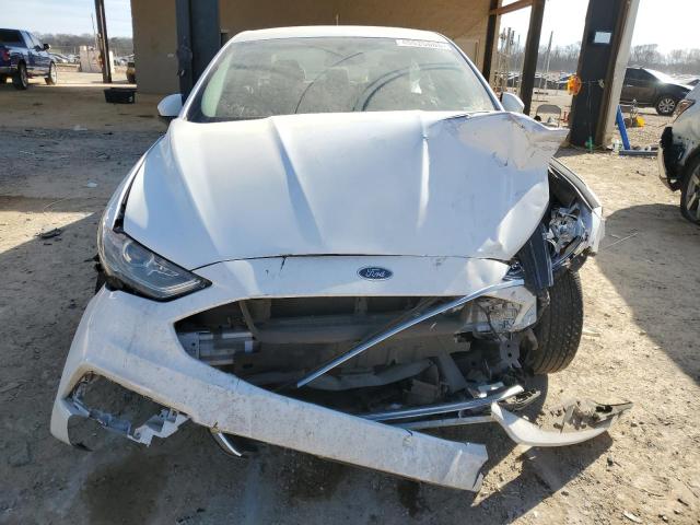  FORD FUSION 2017 Белы