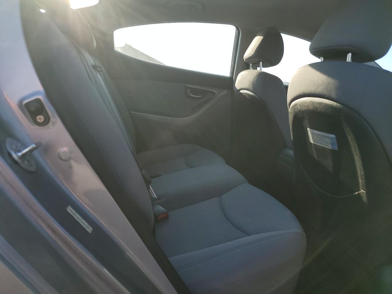 2013 Hyundai Elantra - Image 10