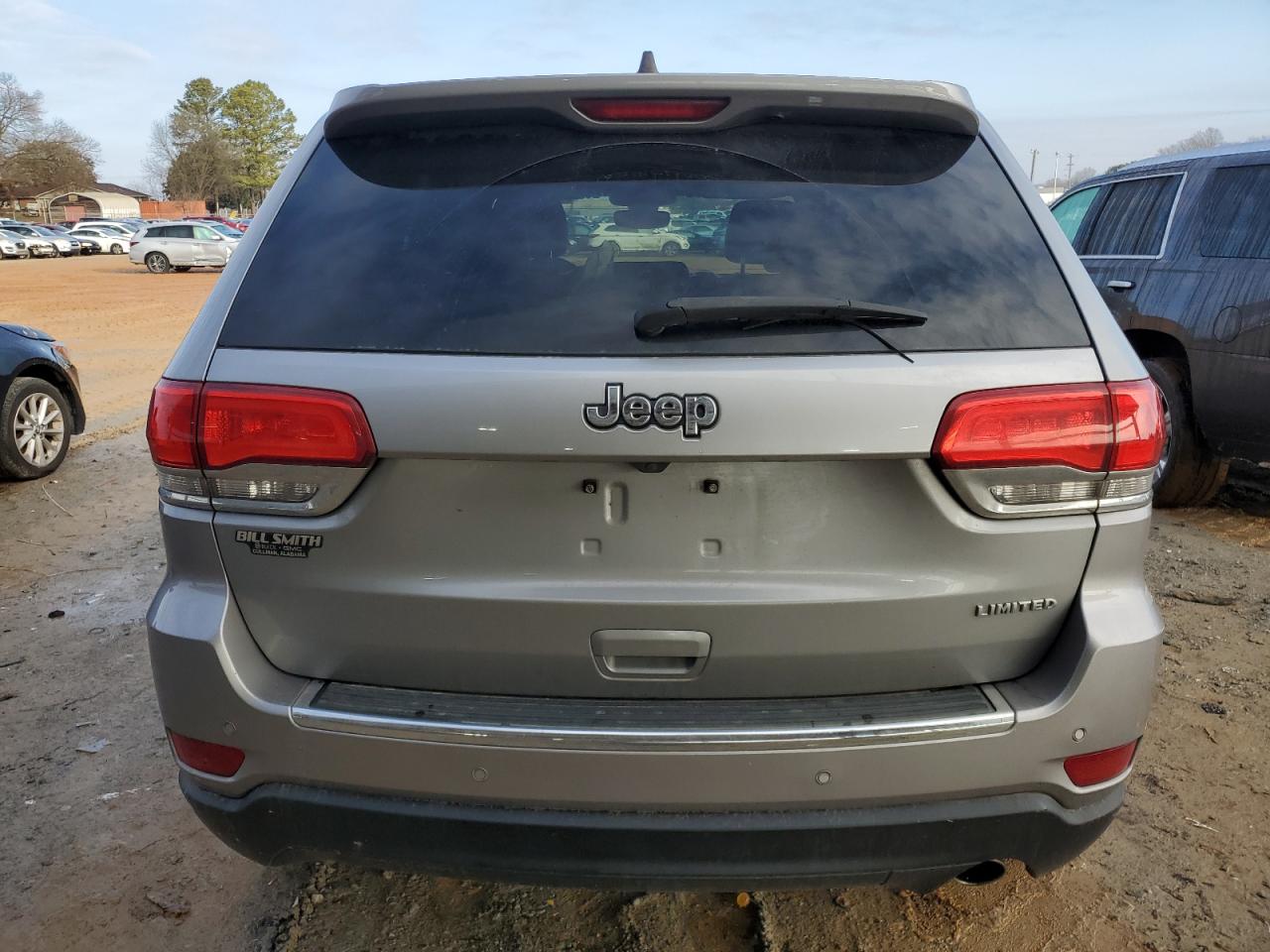 2017 Jeep Grand Cherokee - Image 6