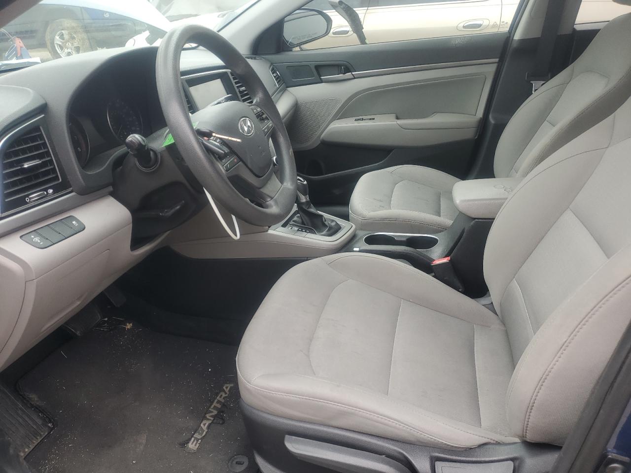 2017 Hyundai Elantra - Image 7