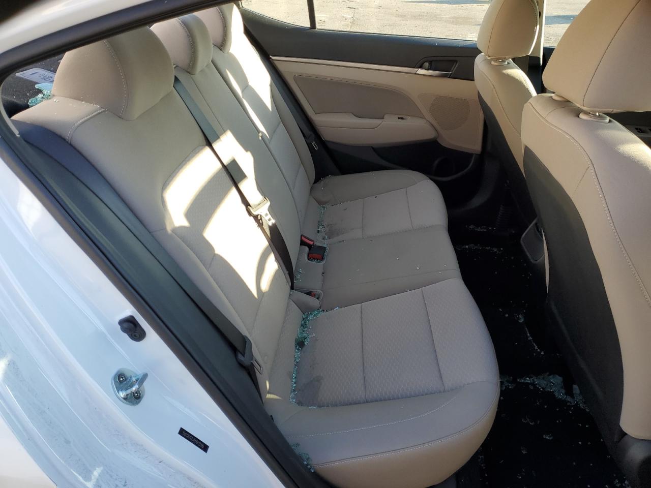 2020 Hyundai Elantra - Image 11