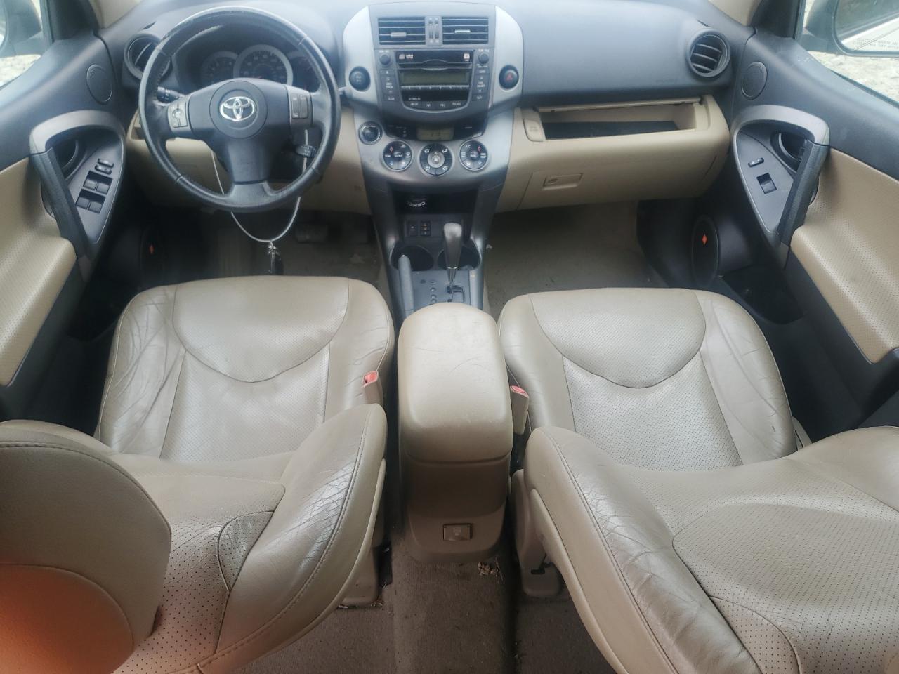 2011 Toyota RAV 4 - Image 8