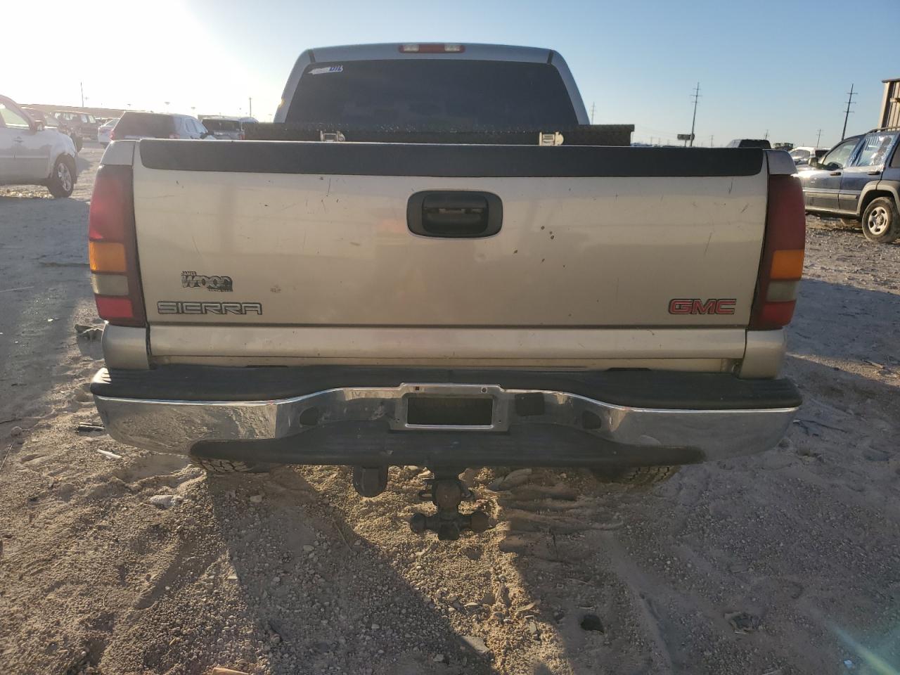 2001 GMC Sierra - Image 6