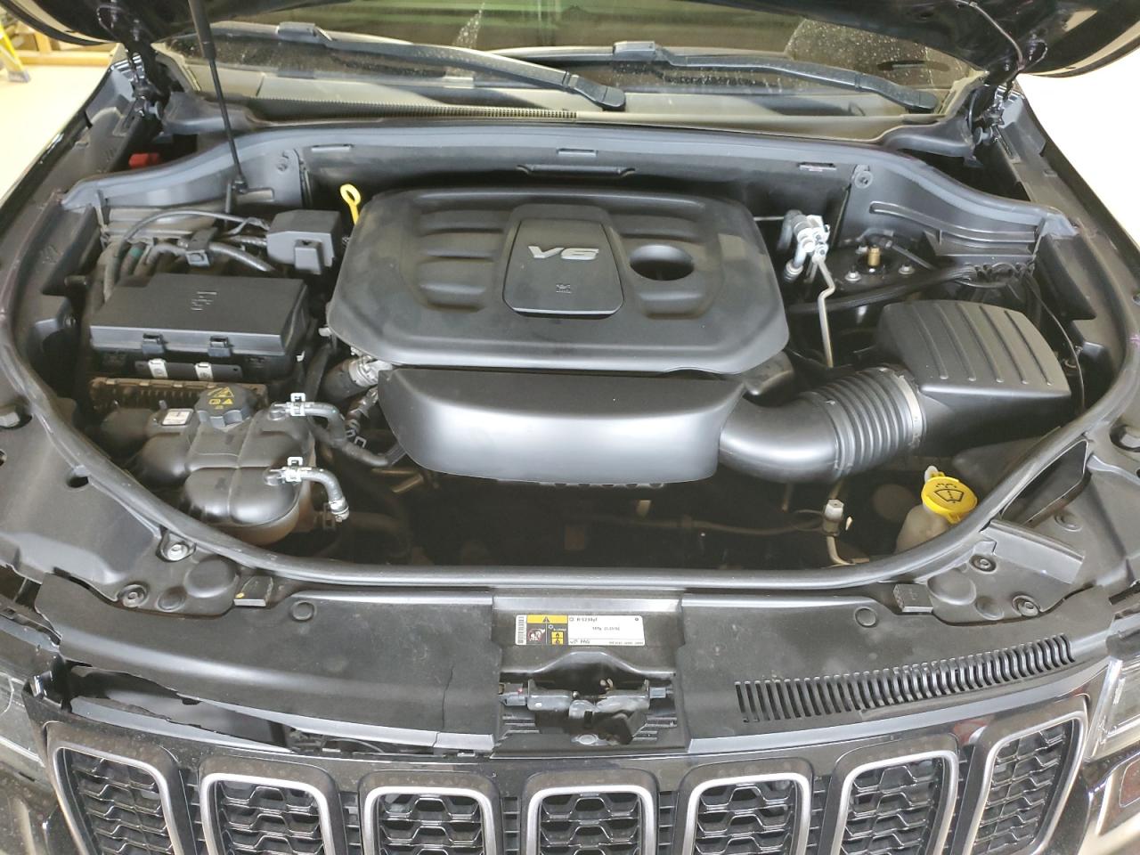 2018 Jeep Grand Cherokee - Image 12